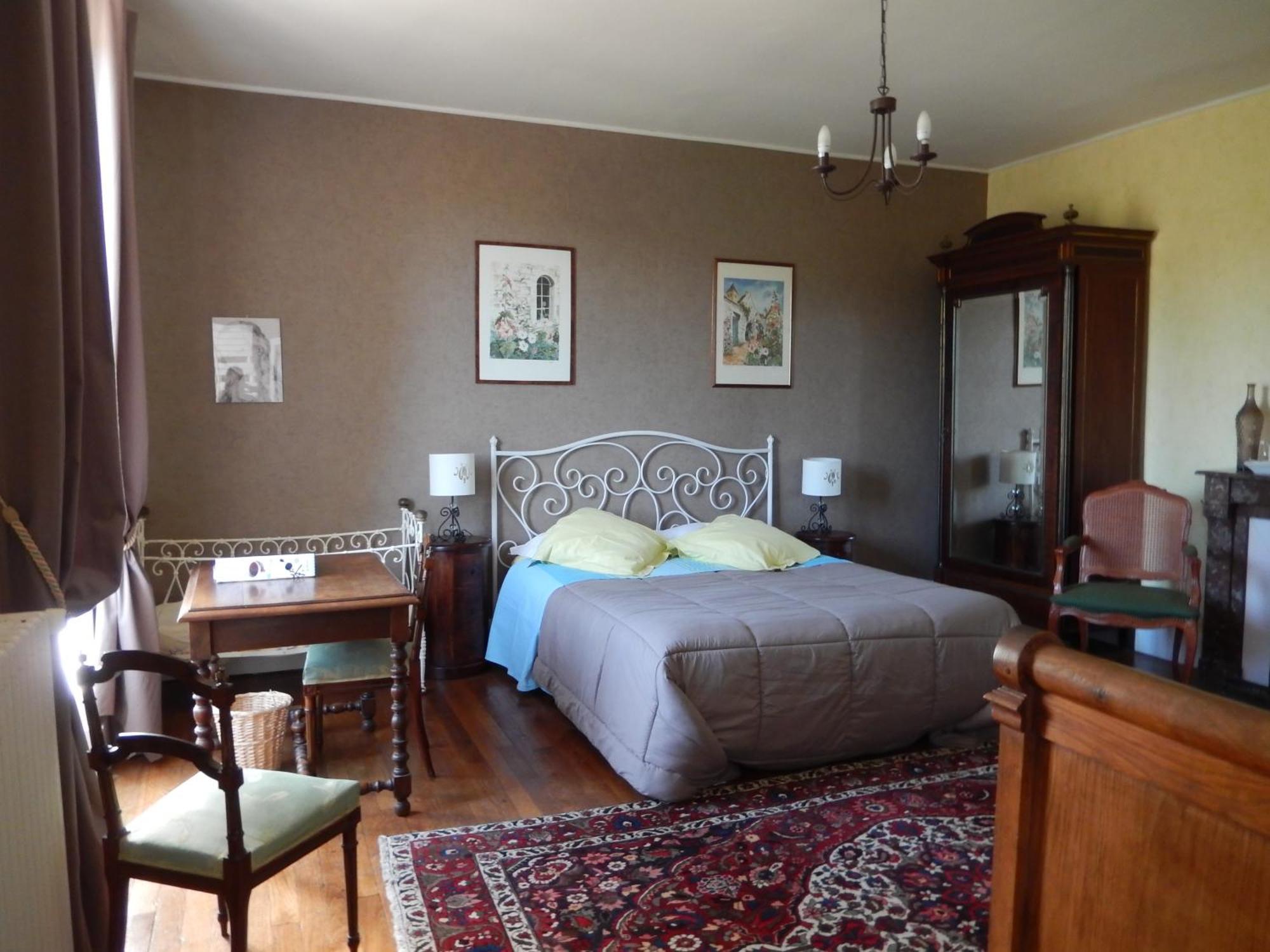 Chambres D'Hotes - Domaine Des Perrieres Crux-la-Ville Номер фото